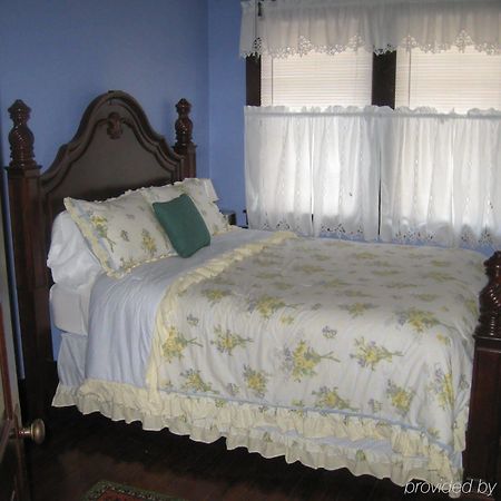 The Badin Inn & Golf Club Albemarle Стая снимка